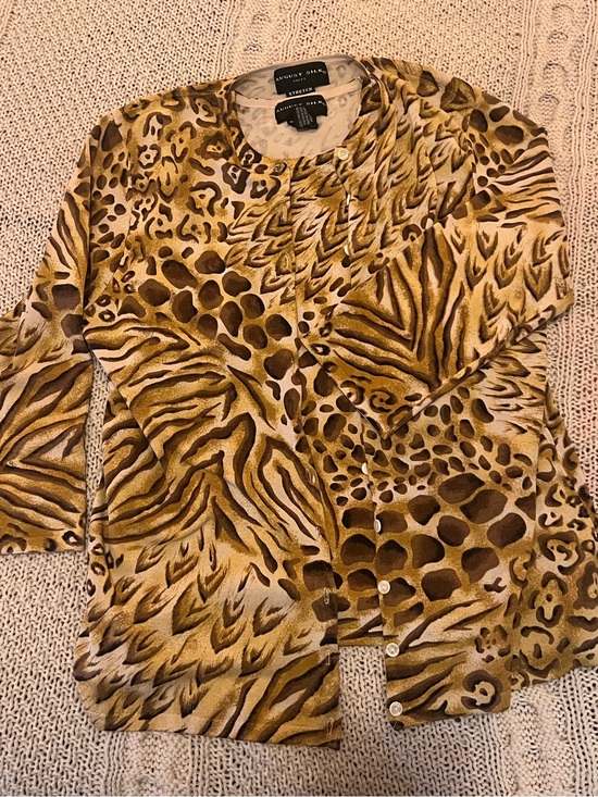 august silk Tops - August Silk Knits Animal Print Cardigan & Tank | cardigan L tank M | Early 2000s